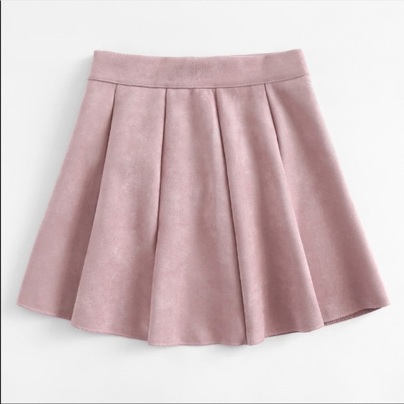 ARIE⭐️ Vegan Suede Skirt - Picture 4 of 6